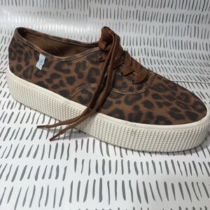 Cool planet by Steve Madden sneakers